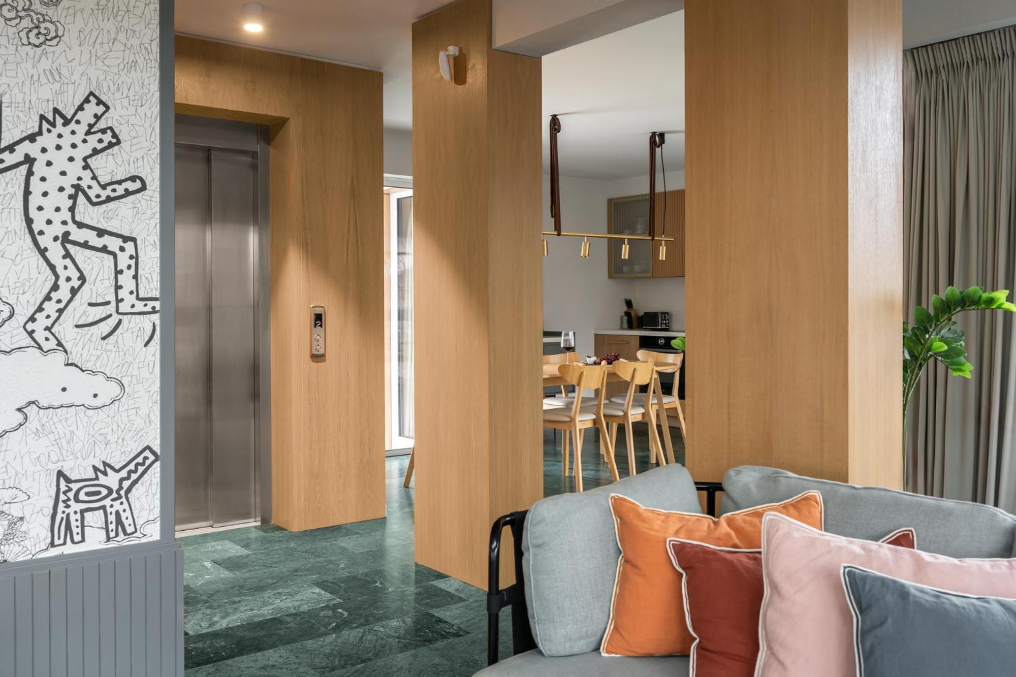 Nowy Luxury With Jacuzzi & Sky Terrace By Lion Apartment