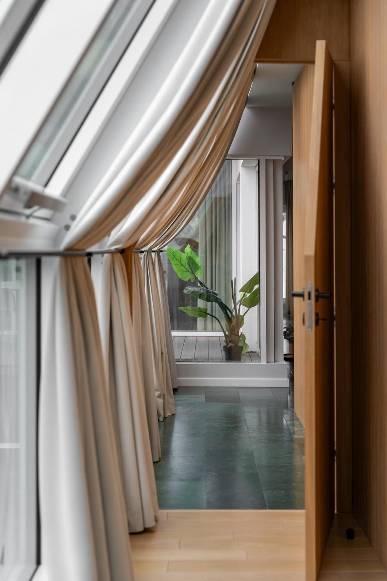 Nowy Luxury With Jacuzzi & Sky Terrace By Lion Apartment